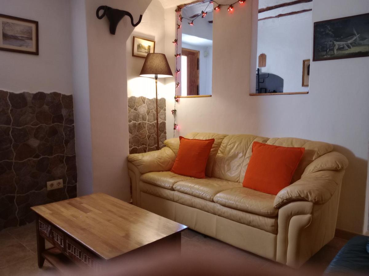 Casa En La Plaza, Hinojares - Ideal For Exploring The Area 외부 사진